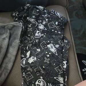 LuLaRoe Black and White Patterned Leggings
